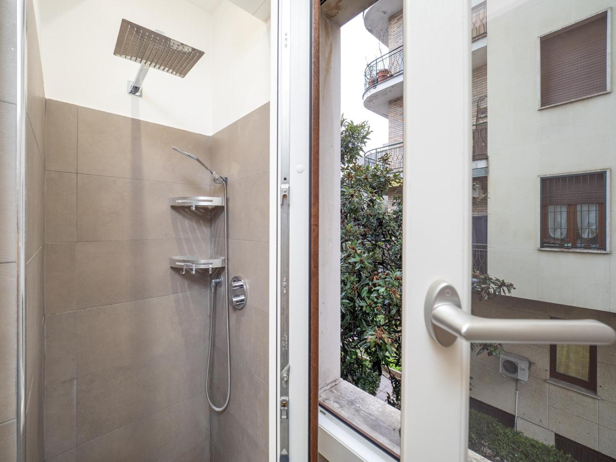 Milano 5 Guests - Modern Apt With Balcony Zewnętrze zdjęcie
