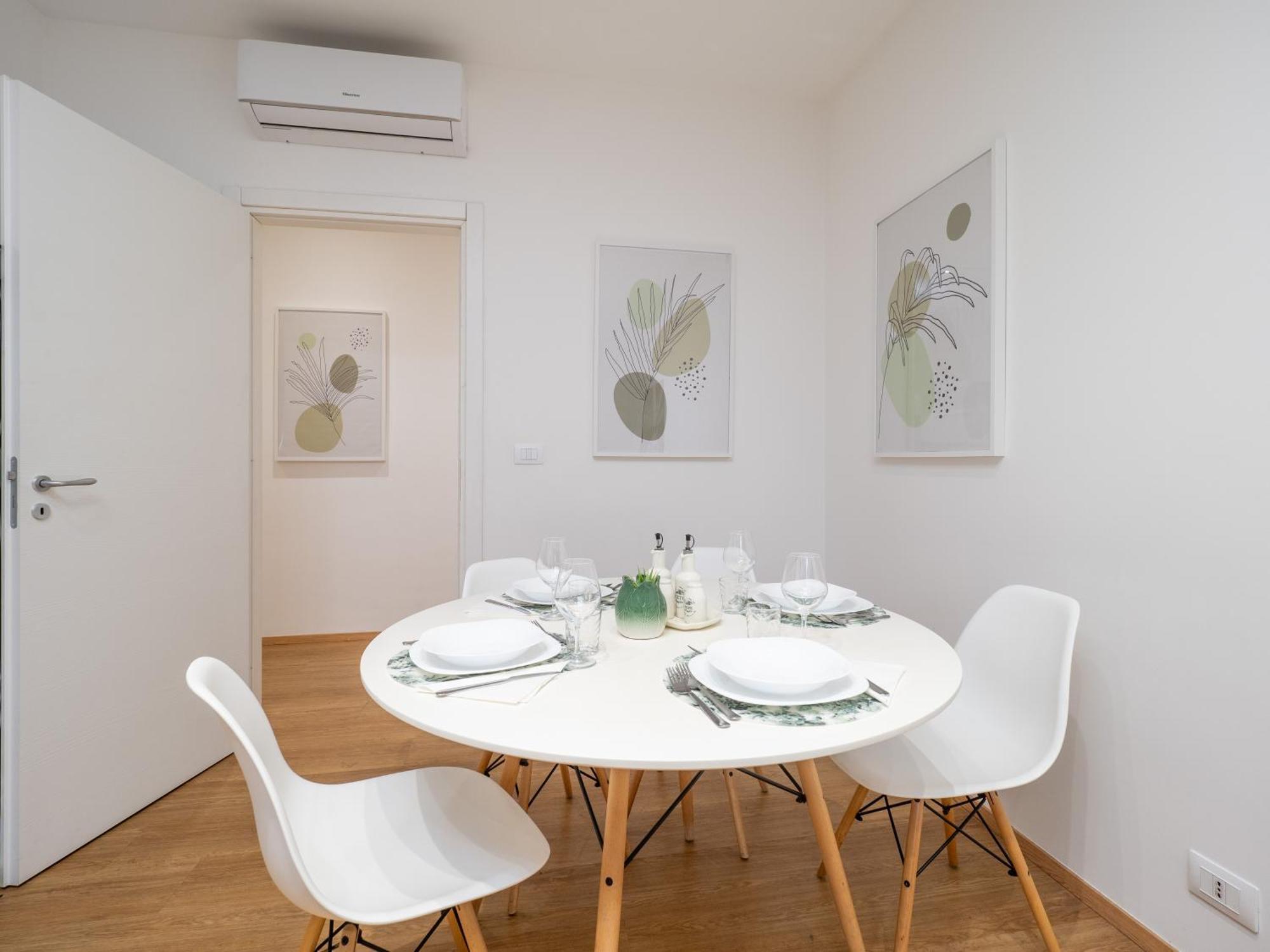 Milano 5 Guests - Modern Apt With Balcony Zewnętrze zdjęcie